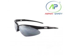 TW - Kính BHLĐ EV503